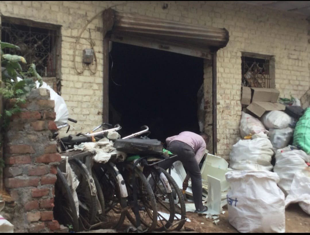 Automobile scrap and vehicle parts